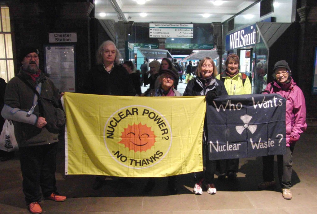 01e 26.11.14 Alerting public at Chester Station of nuclear waste transported by rail