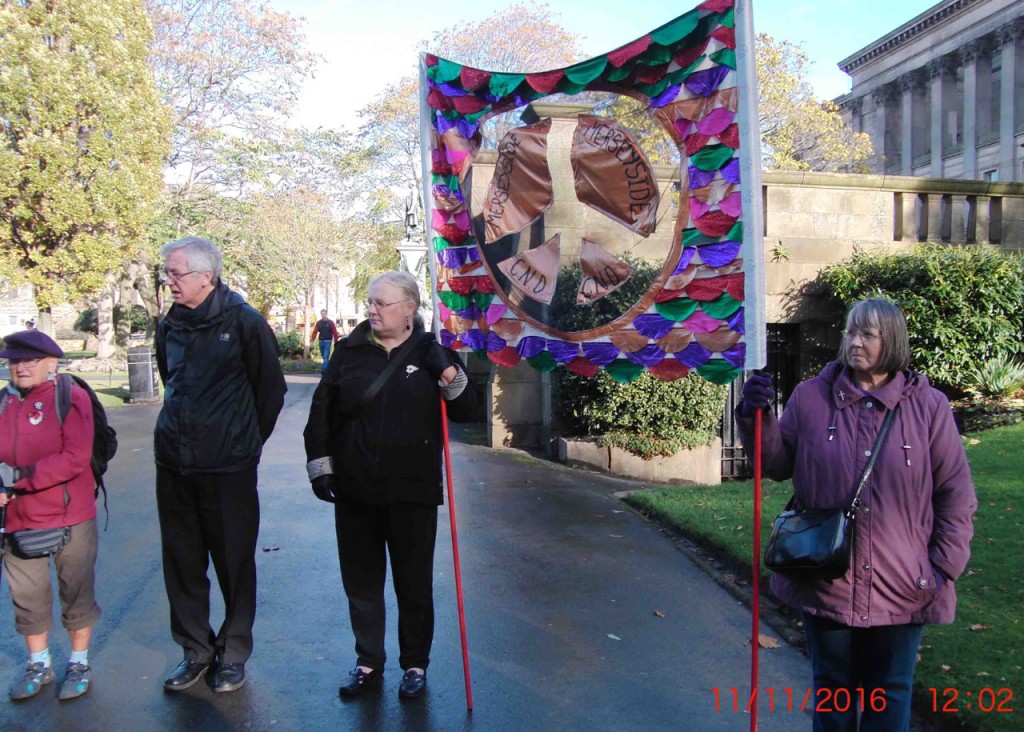 07e-11-11-16-armistice-remembrance-st-johns-peace-gdn-liverpool